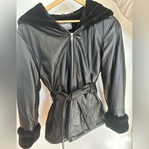 Wilson Leather Jacket: Small. Good condition. Genuine Leather - Picture 4 of 4